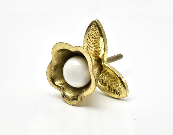 Shilpware Nena Blumen-Schrankknöpfe aus Metall und Keramik, handgefertigt/Designer und traditioneller Schubladenknopf