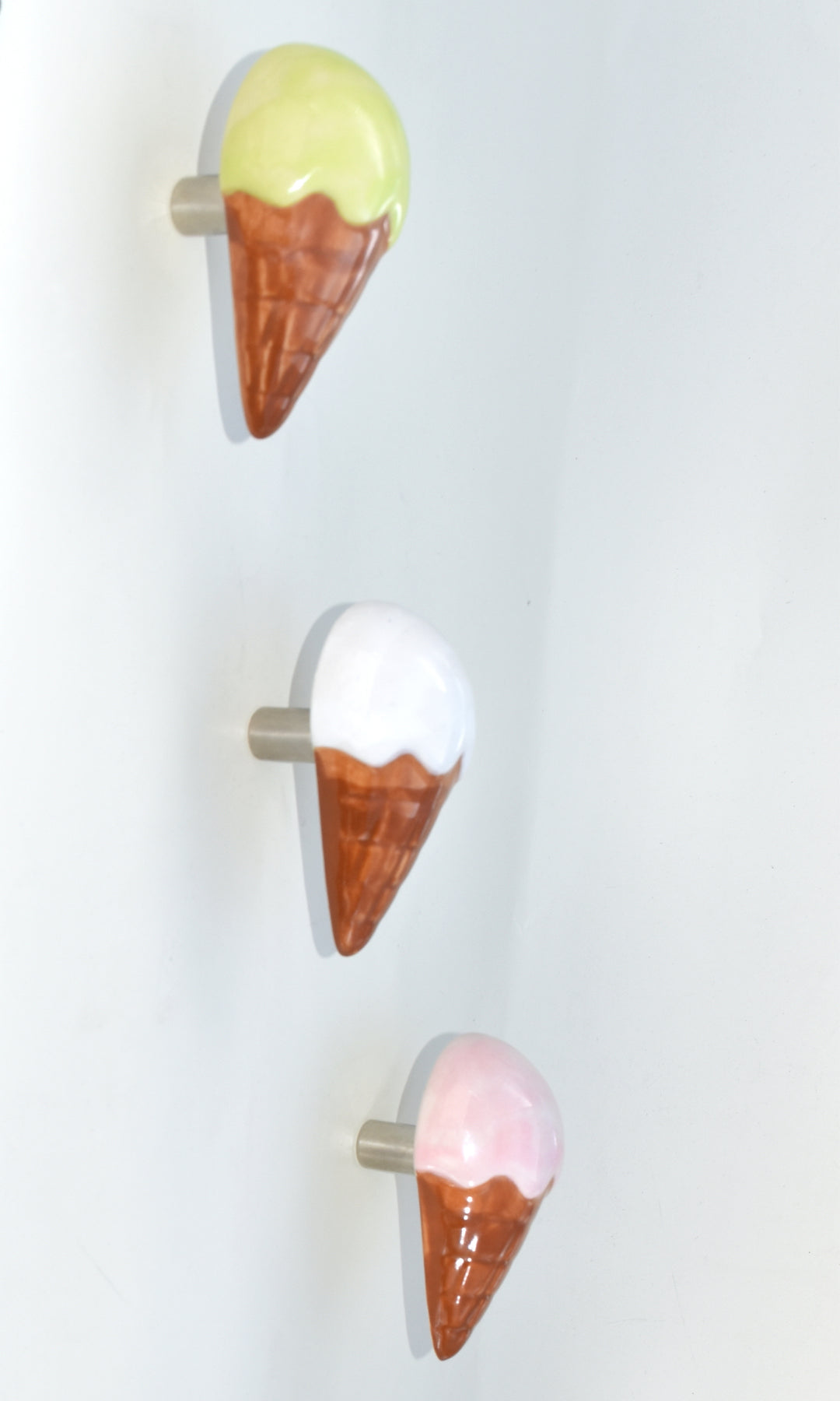 ELEGANT HANDMADE ICE CREAM CONE SHAPE CERAMIC WALL COAT HOOKS FOR HOME DECOR