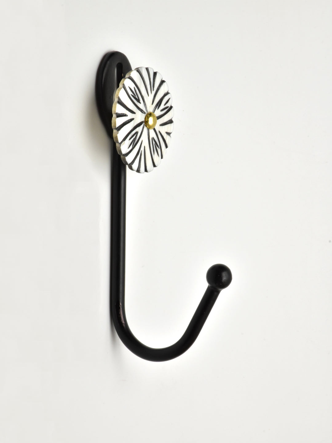 ELEGANT WHITE PEARL FLOWER PATTERN WALL HOOKS WITH BLACK FINISH FOR HOME