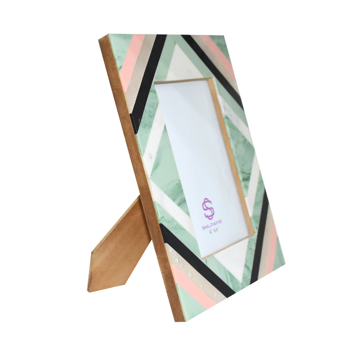 PREMIUM GREEN AND PINK RHOMBIC PATTERN RESIN STYLISH PHOTO FRAMES