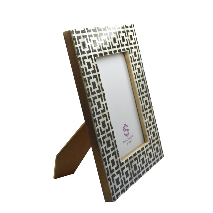 PREMIUM BLACK CUBIC PRINT RESIN STYLISH PHOTO FRAMES