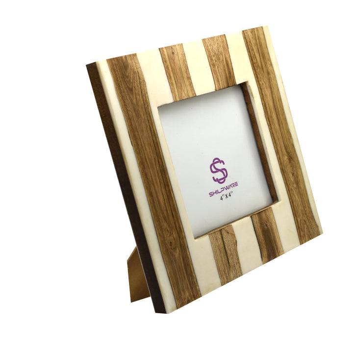 ELEGANT WHITE STRIP PATTERN STYLISH PHOTO FRAMES